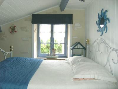 Chez Martine Et Bernard Bed & Breakfast Saint-Vincent-Sterlanges Exterior photo